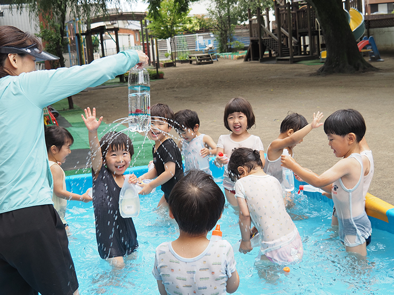 水遊び開始